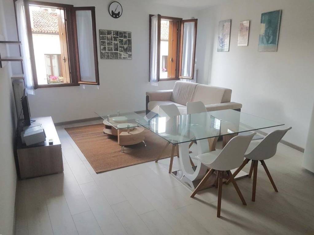appartamento in vendita a Vicenza in zona Centro Storico