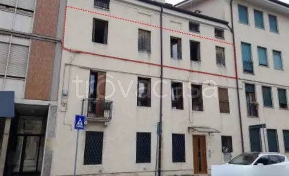 appartamento in vendita a Vicenza in zona San Lazzaro/Pomari