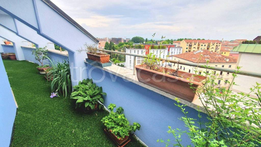 appartamento in vendita a Vicenza in zona San Felice