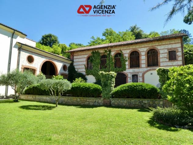 villa in vendita a Vicenza in zona Maddalene