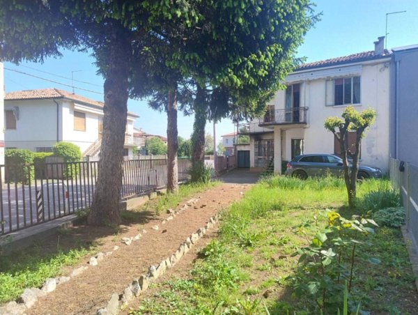 casa indipendente in vendita a Vicenza in zona Maddalene