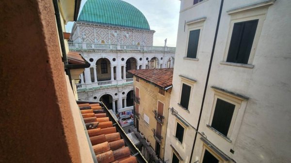 appartamento in vendita a Vicenza in zona Borgo Berga