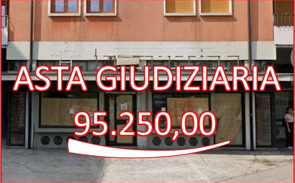 negozio in vendita a Vicenza in zona Centro Storico