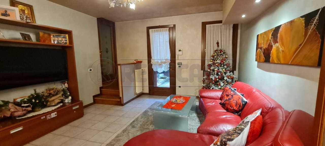 casa semindipendente in vendita a Vicenza in zona Riviera Berica
