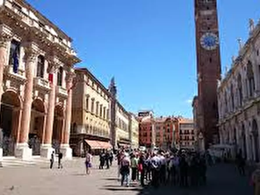 casa indipendente in vendita a Vicenza in zona Centro Storico