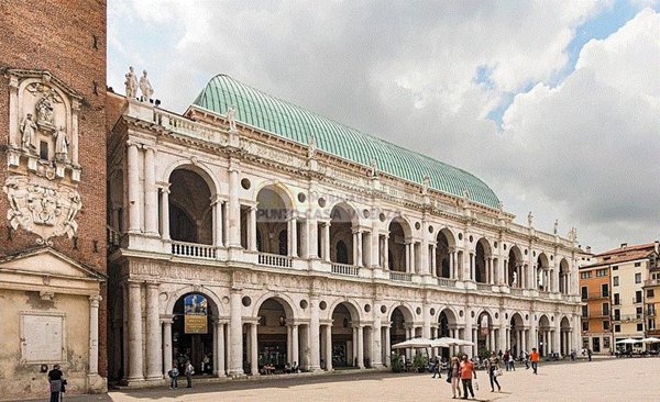 appartamento in vendita a Vicenza in zona Borgo Berga