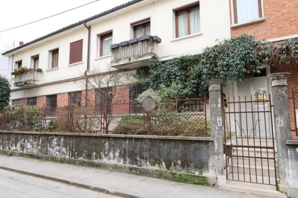 negozio in vendita a Vicenza in zona Centro Storico