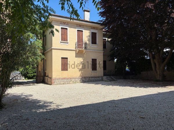 casa indipendente in vendita a Vicenza in zona Monte Berico