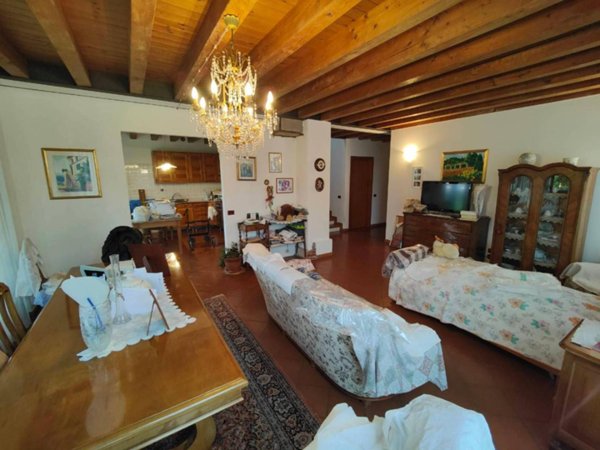 casa indipendente in vendita a Vicenza in zona Villaggio del Sole