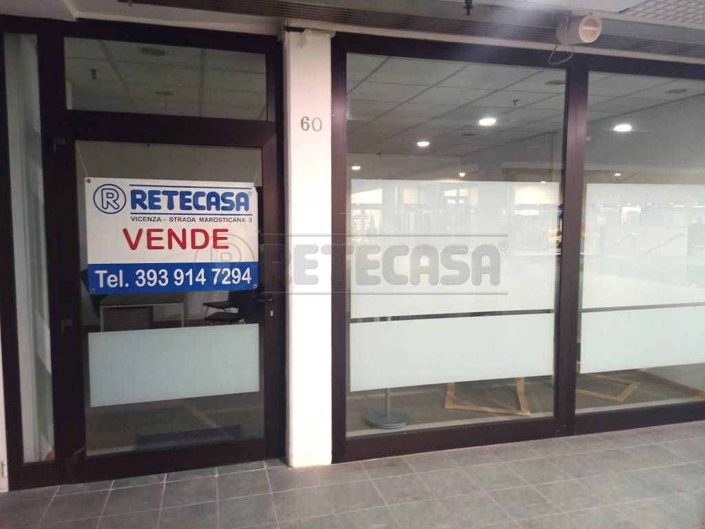 negozio in vendita a Vicenza in zona San Bortolo/San Paolo