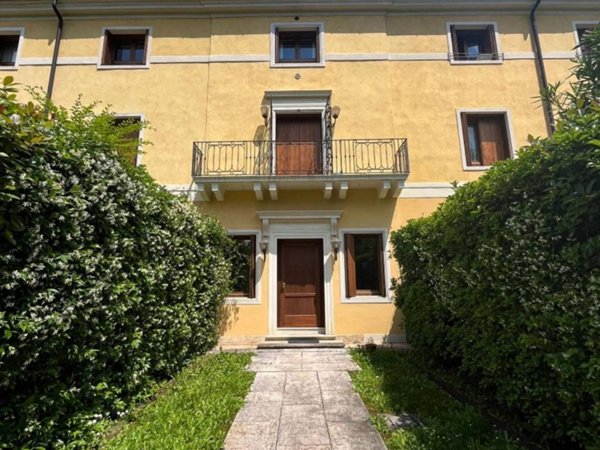 appartamento in vendita a Vicenza in zona Bertesina