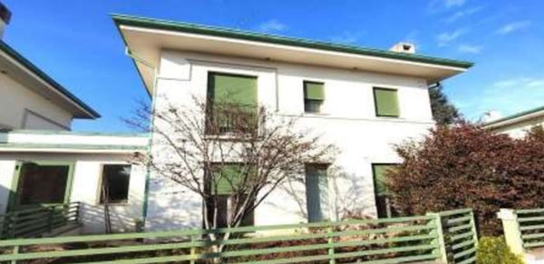 casa indipendente in vendita a Vicenza in zona Cattane