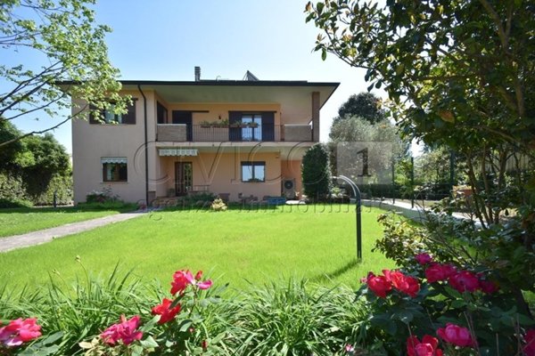 casa indipendente in vendita a Vicenza in zona Monte Berico