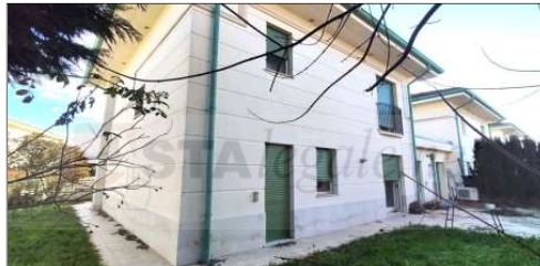 casa indipendente in vendita a Vicenza in zona Cattane