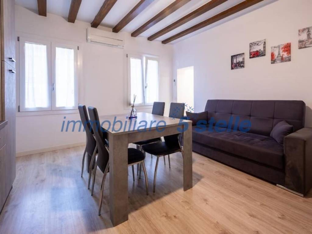 appartamento in vendita a Vicenza in zona Borgo Berga