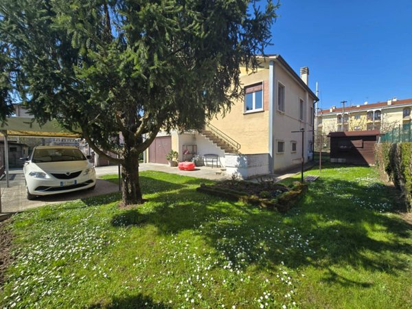 casa indipendente in vendita a Vicenza in zona Pio X