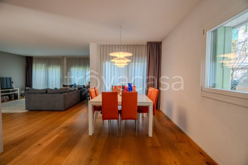 casa indipendente in vendita a Vicenza in zona San Bortolo/San Paolo
