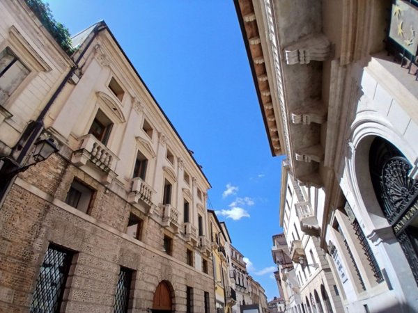 ufficio in vendita a Vicenza in zona Centro Storico