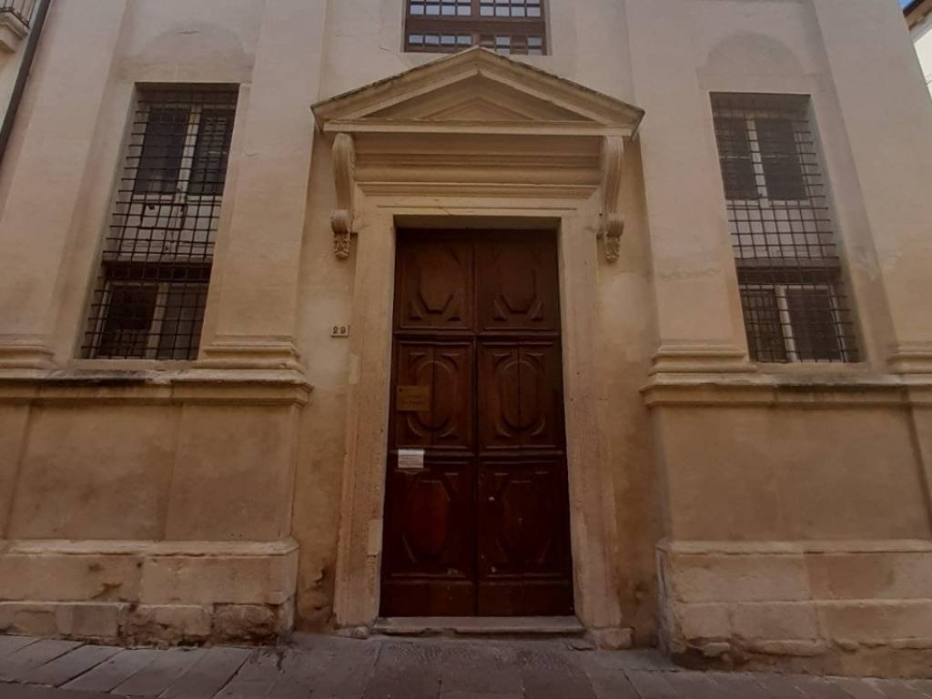 appartamento in vendita a Vicenza in zona Centro Storico