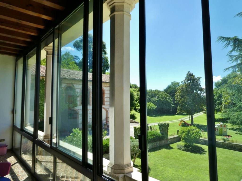 villa in vendita a Vicenza in zona Maddalene