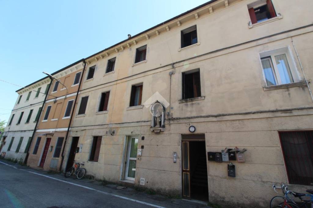 appartamento in vendita a Vicenza in zona Borgo Berga