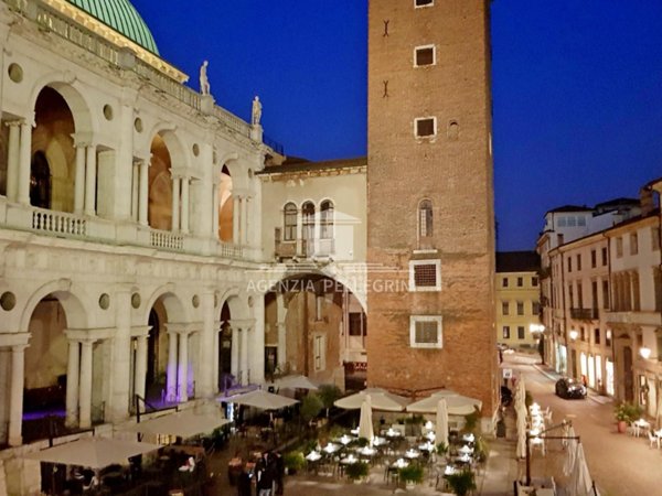 appartamento in vendita a Vicenza in zona Centro Storico
