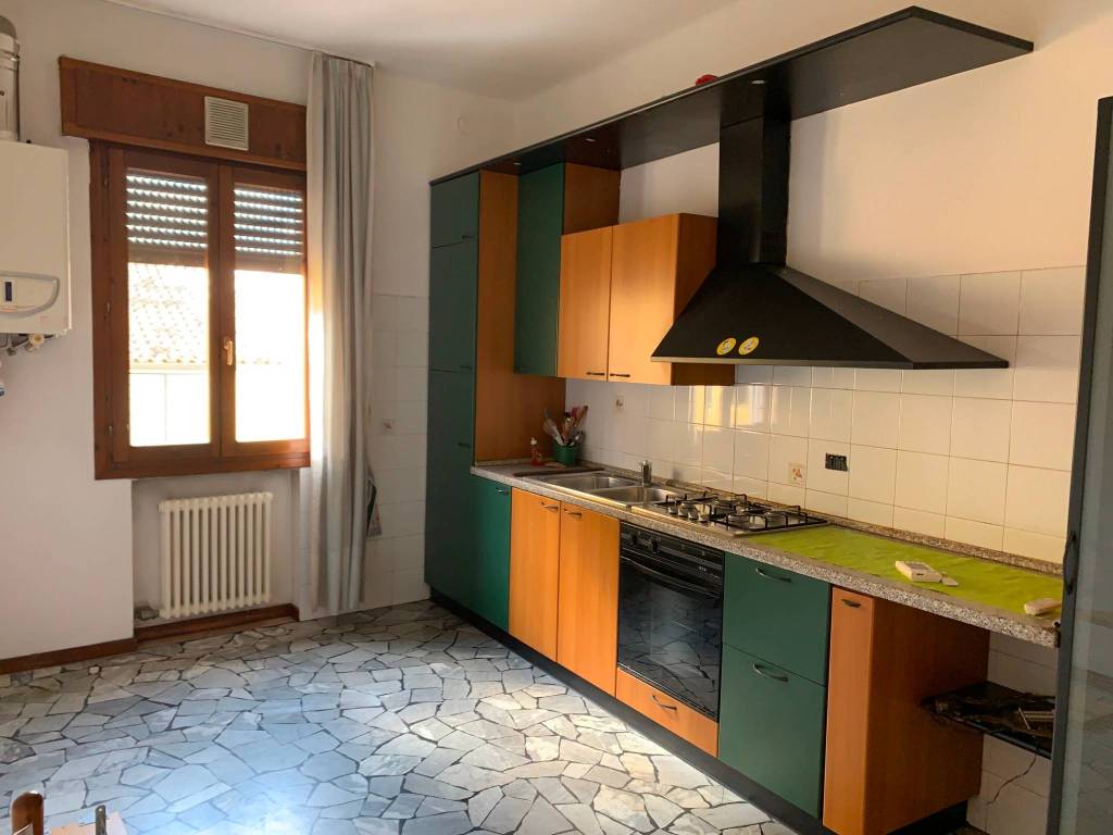 appartamento in vendita a Vicenza in zona Cattane
