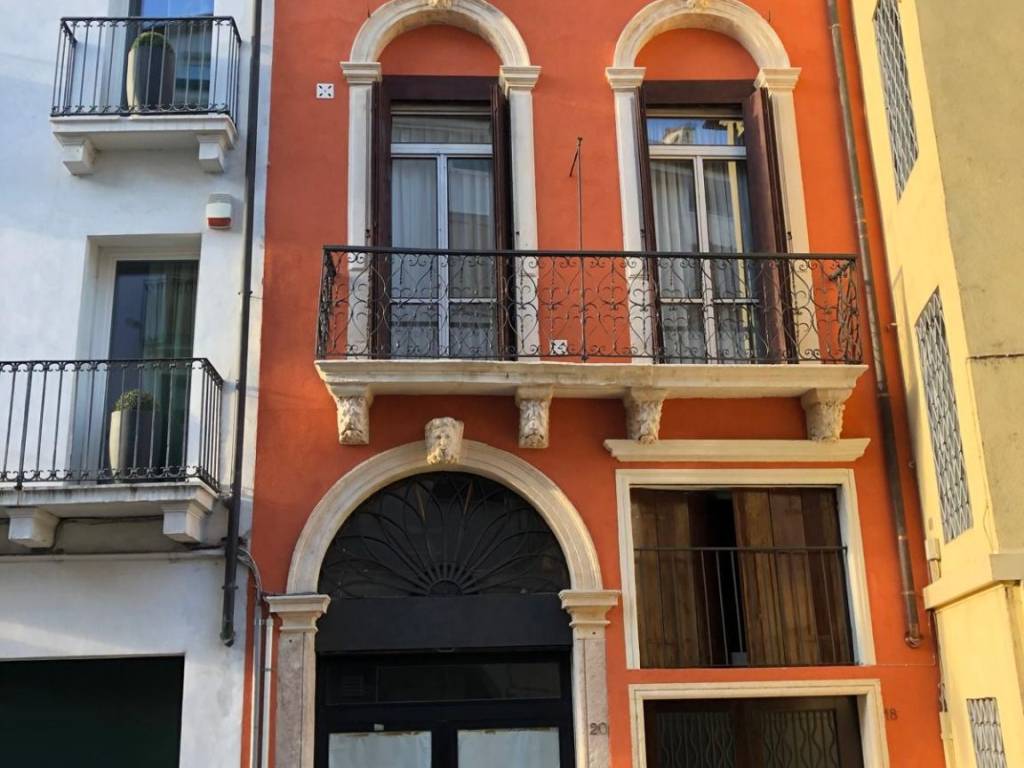 negozio in vendita a Vicenza