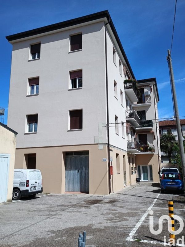 appartamento in vendita a Vicenza in zona Borgo Berga
