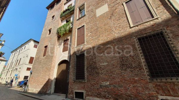 appartamento in vendita a Vicenza in zona Centro Storico