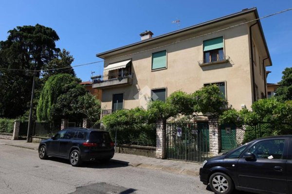 casa indipendente in vendita a Vicenza in zona Centro Storico