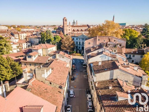 casa indipendente in vendita a Vicenza in zona Centro Storico