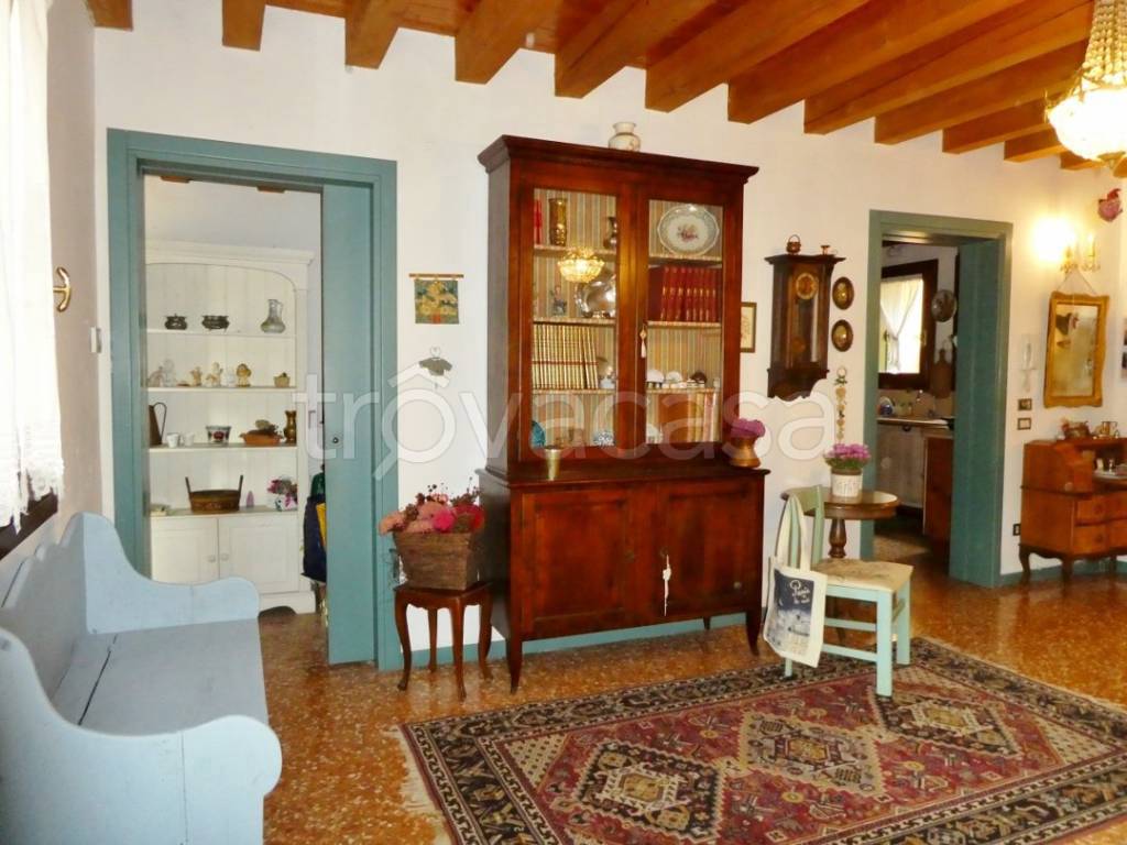 casa indipendente in vendita a Vicenza in zona Centro Storico