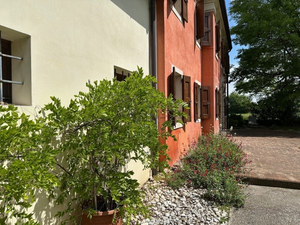 casa indipendente in vendita a Vicenza in zona Ospedaletto