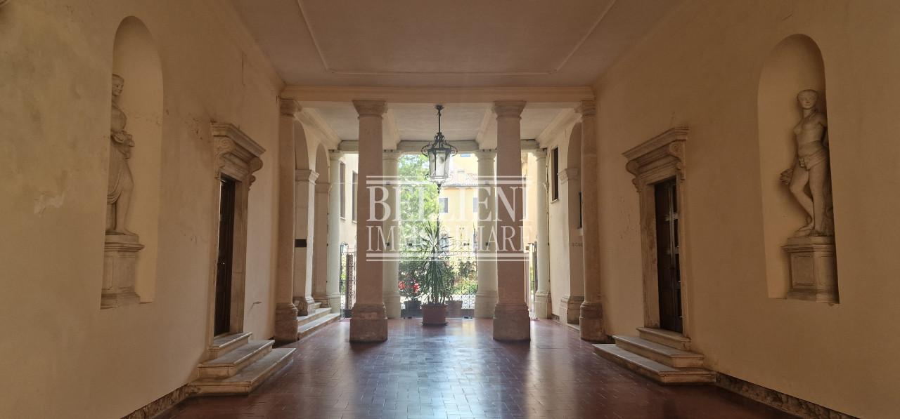 appartamento in vendita a Vicenza in zona Borgo Berga
