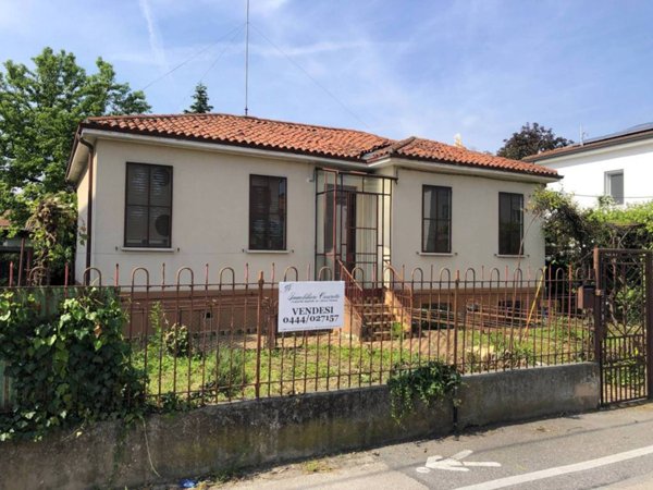 casa indipendente in vendita a Vicenza in zona Sant'Andrea