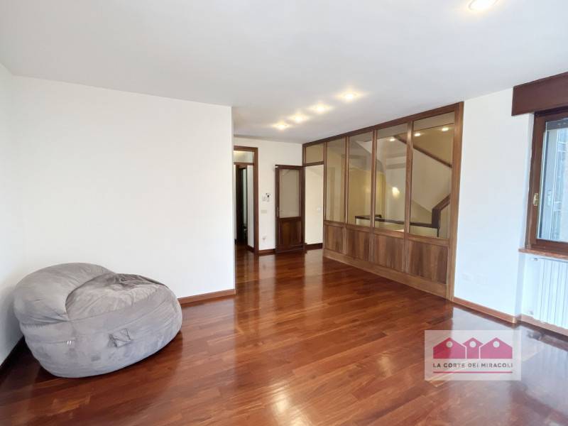 casa indipendente in vendita a Vicenza