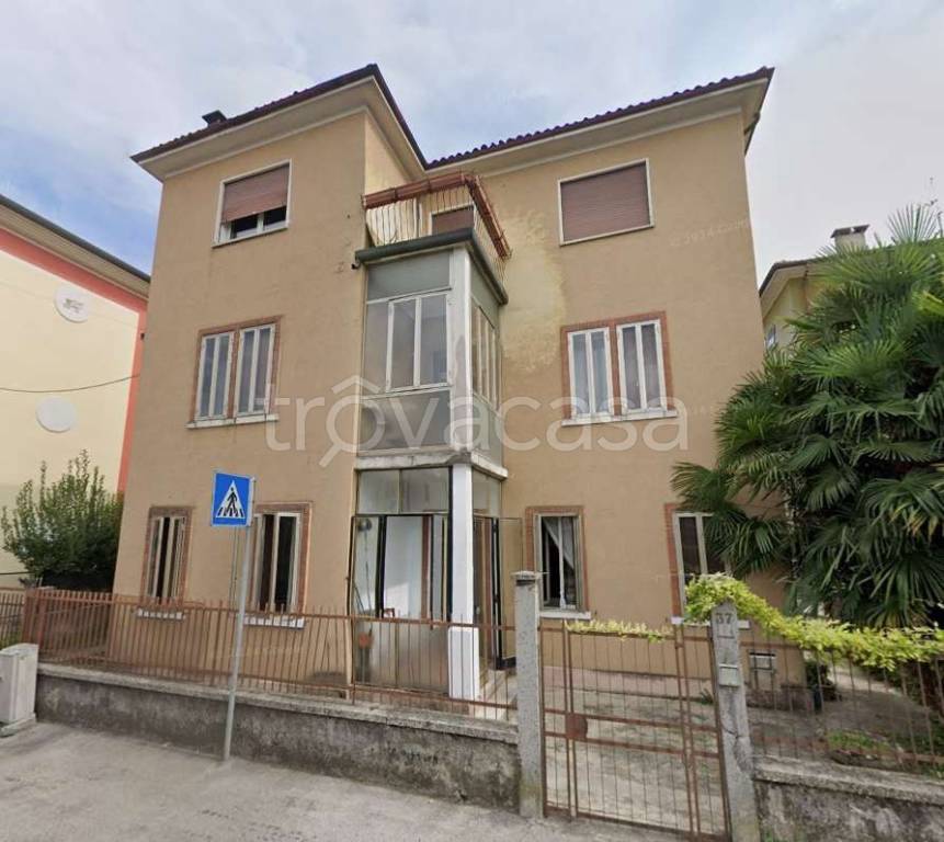 appartamento in vendita a Vicenza in zona Ferrovieri