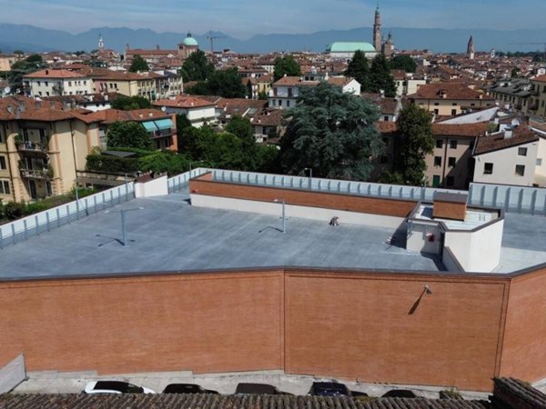 ufficio in vendita a Vicenza in zona Centro Storico