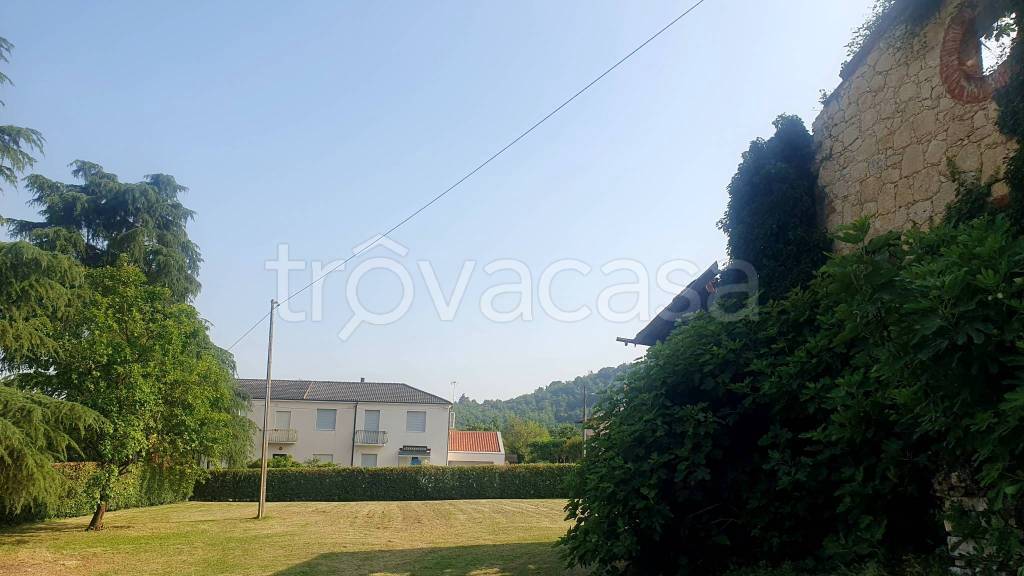 casa indipendente in vendita a Vicenza in zona Monte Berico