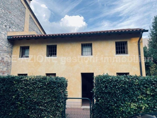 casa indipendente in vendita a Vicenza in zona Centro Storico