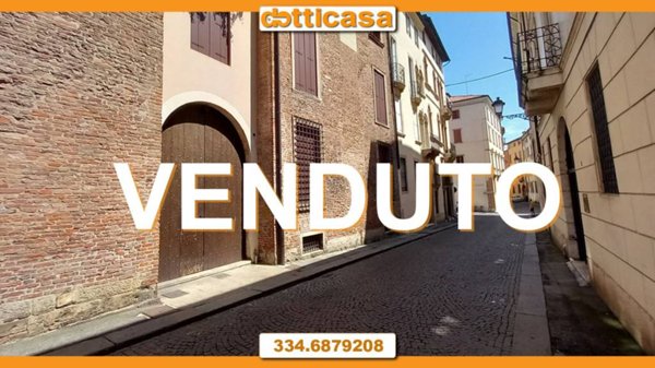 appartamento in vendita a Vicenza in zona Centro Storico