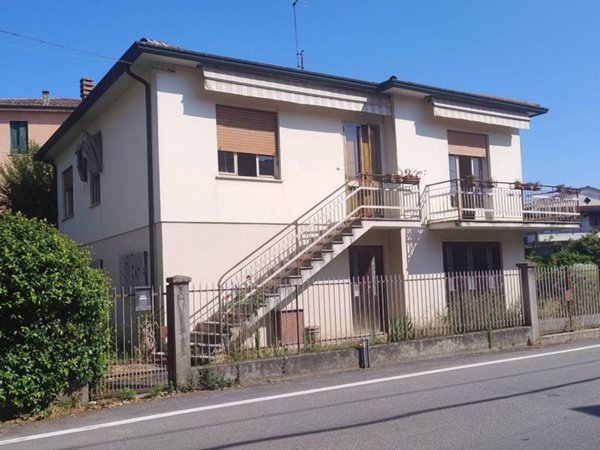 casa indipendente in vendita a Vicenza in zona Maddalene