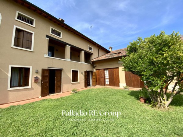 casa indipendente in vendita a Vicenza in zona Gogna