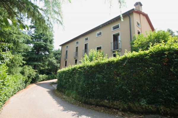 casa indipendente in vendita a Vicenza in zona Gogna