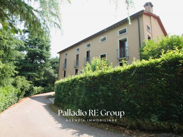 casa indipendente in vendita a Vicenza in zona Campedello