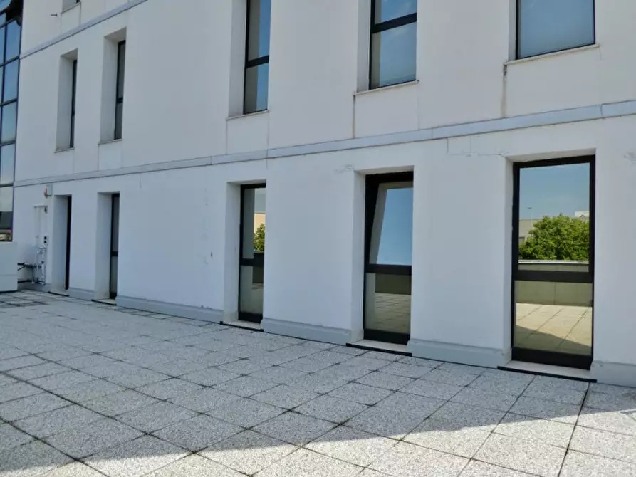 ufficio in vendita a Vicenza in zona Cattane