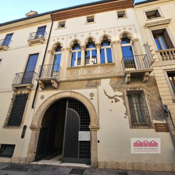 appartamento in vendita a Vicenza in zona Centro Storico