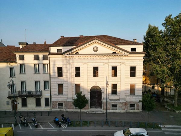 appartamento in vendita a Vicenza in zona Borgo Berga