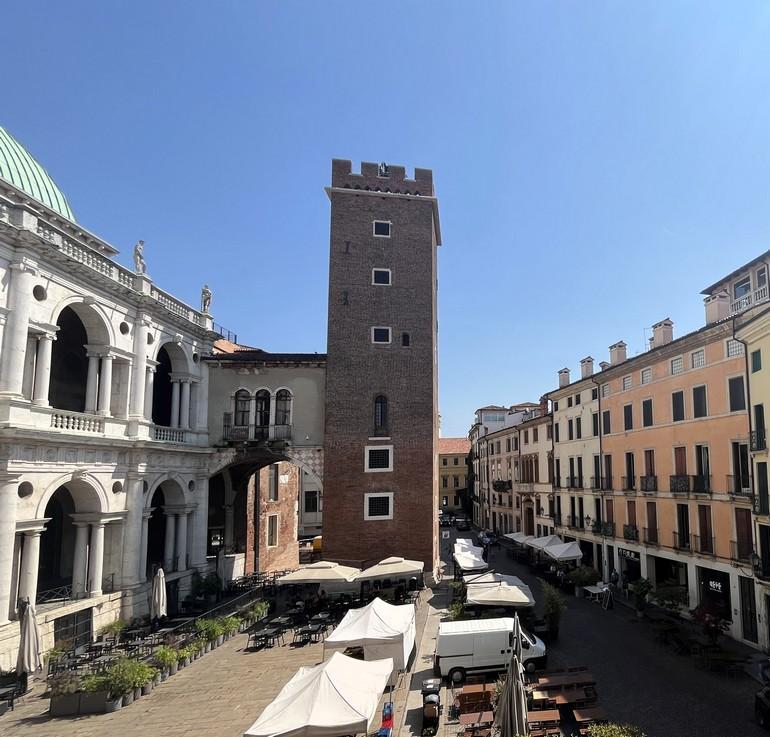 appartamento in vendita a Vicenza in zona Borgo Berga